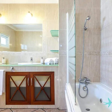 别墅 V4 Canelas 4 Quartos Com Piscina Privada *