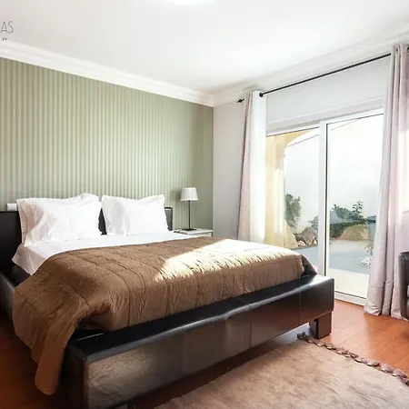 V4 Canelas 4 Quartos Com Piscina Privada