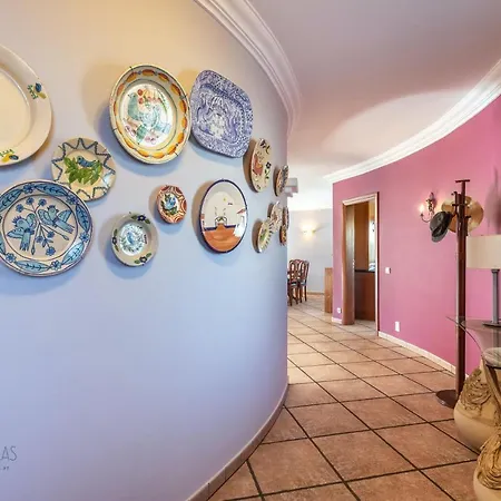 فيلة V4 Canelas 4 Quartos Com Piscina Privada بورتيماو