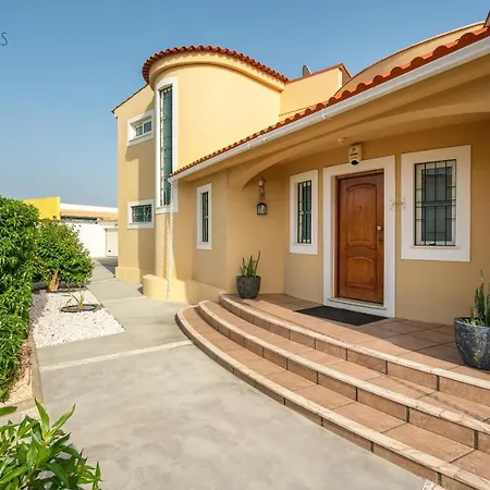 فيلة V4 Canelas 4 Quartos Com Piscina Privada